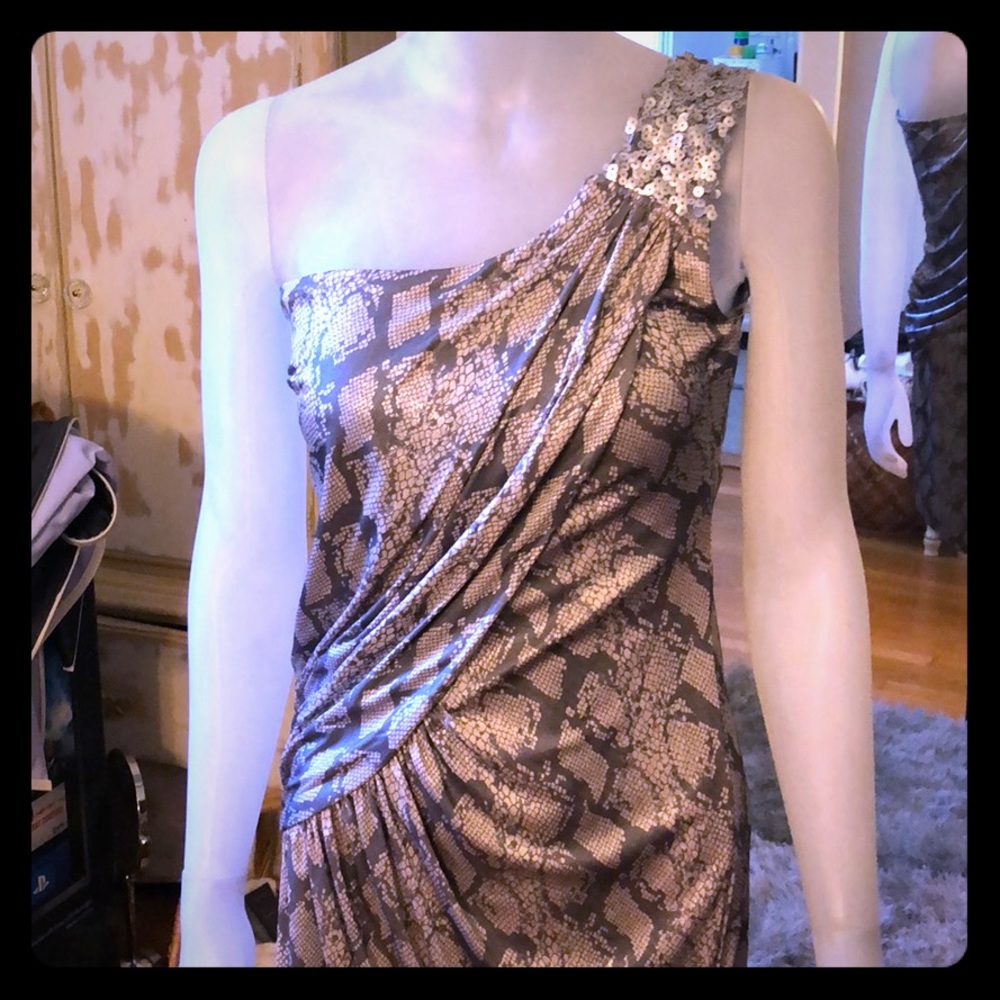Short mini snake dress